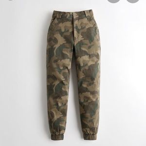NEVER WORN*Cute Denim HighWaisted Utility Joggers